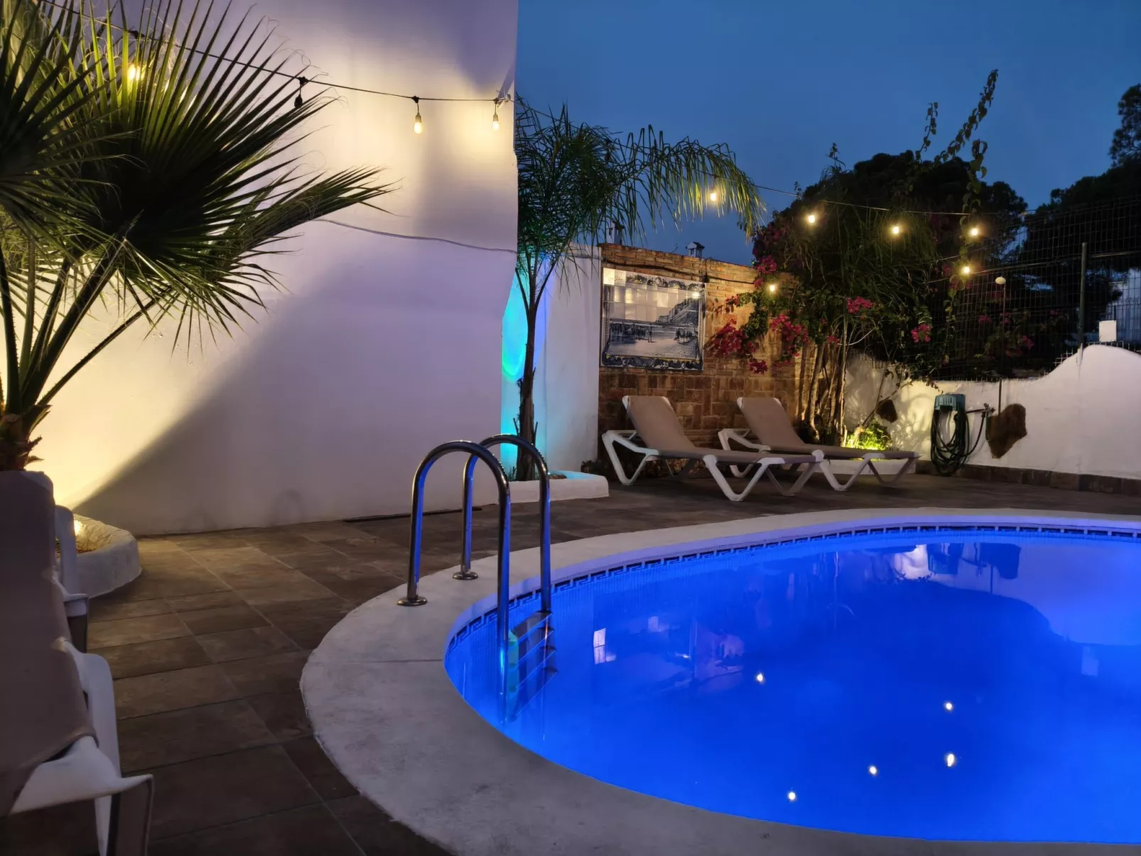 Haus mit Schwimmbad in Strandnähe-Outside