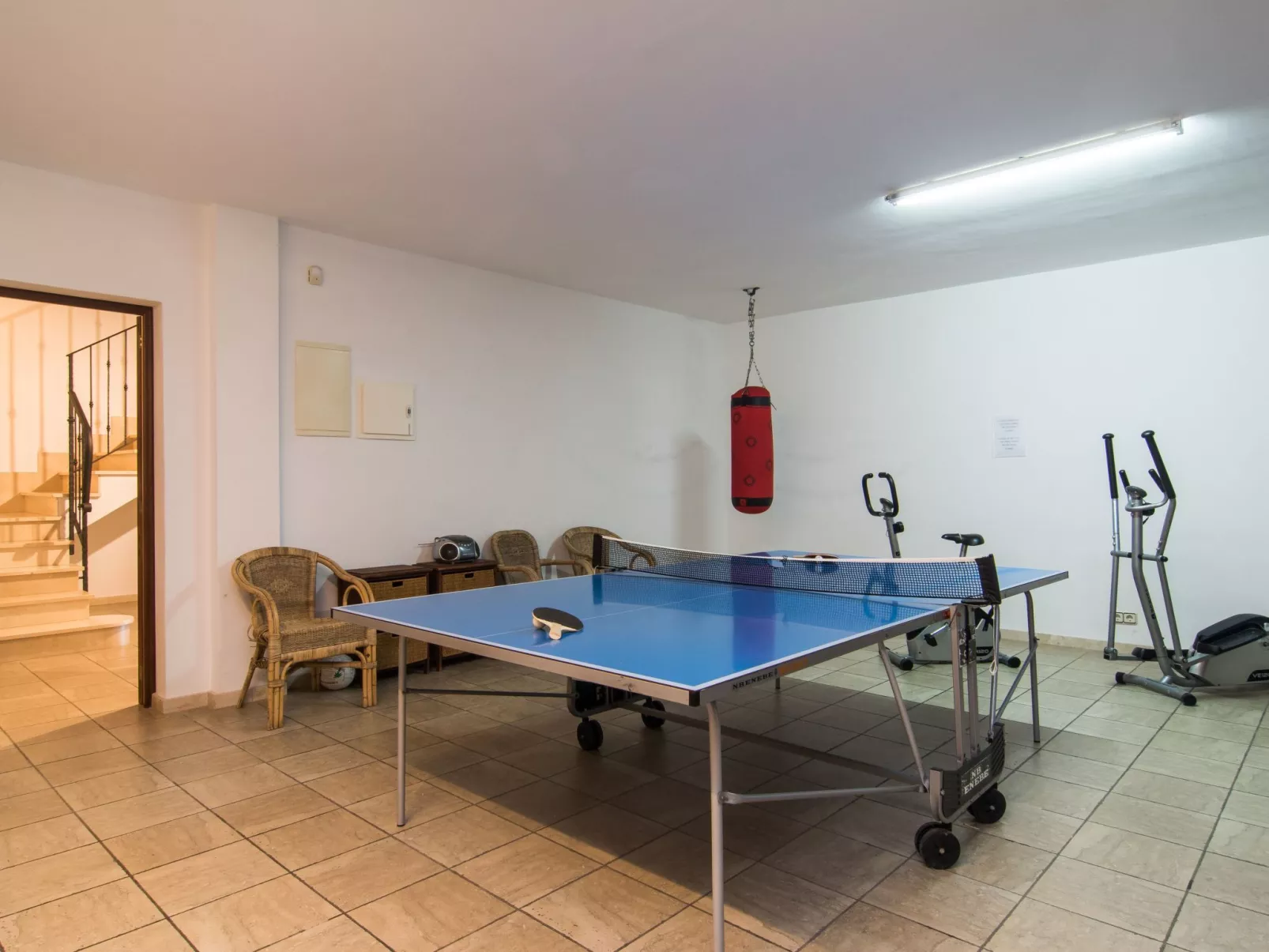 "Sa Mola" mit Terrasse-Drinnen