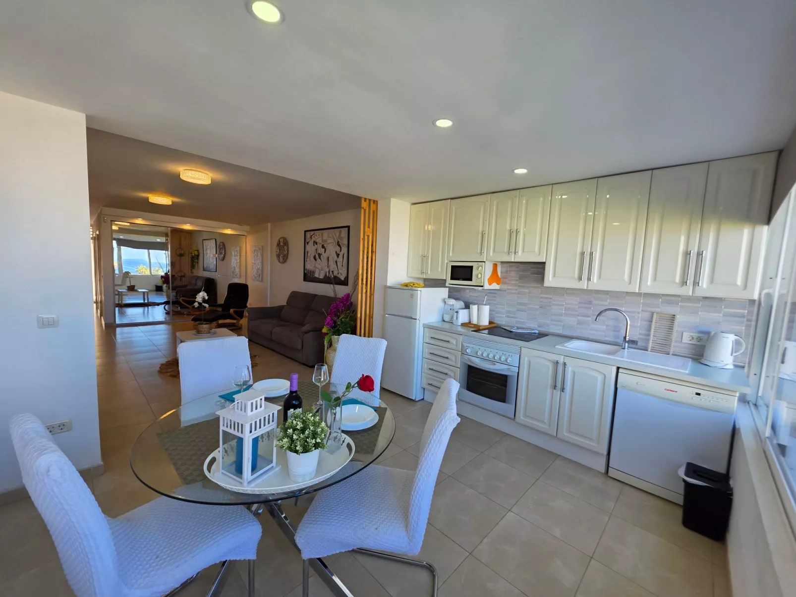 Jacaranda am Meer-Inside