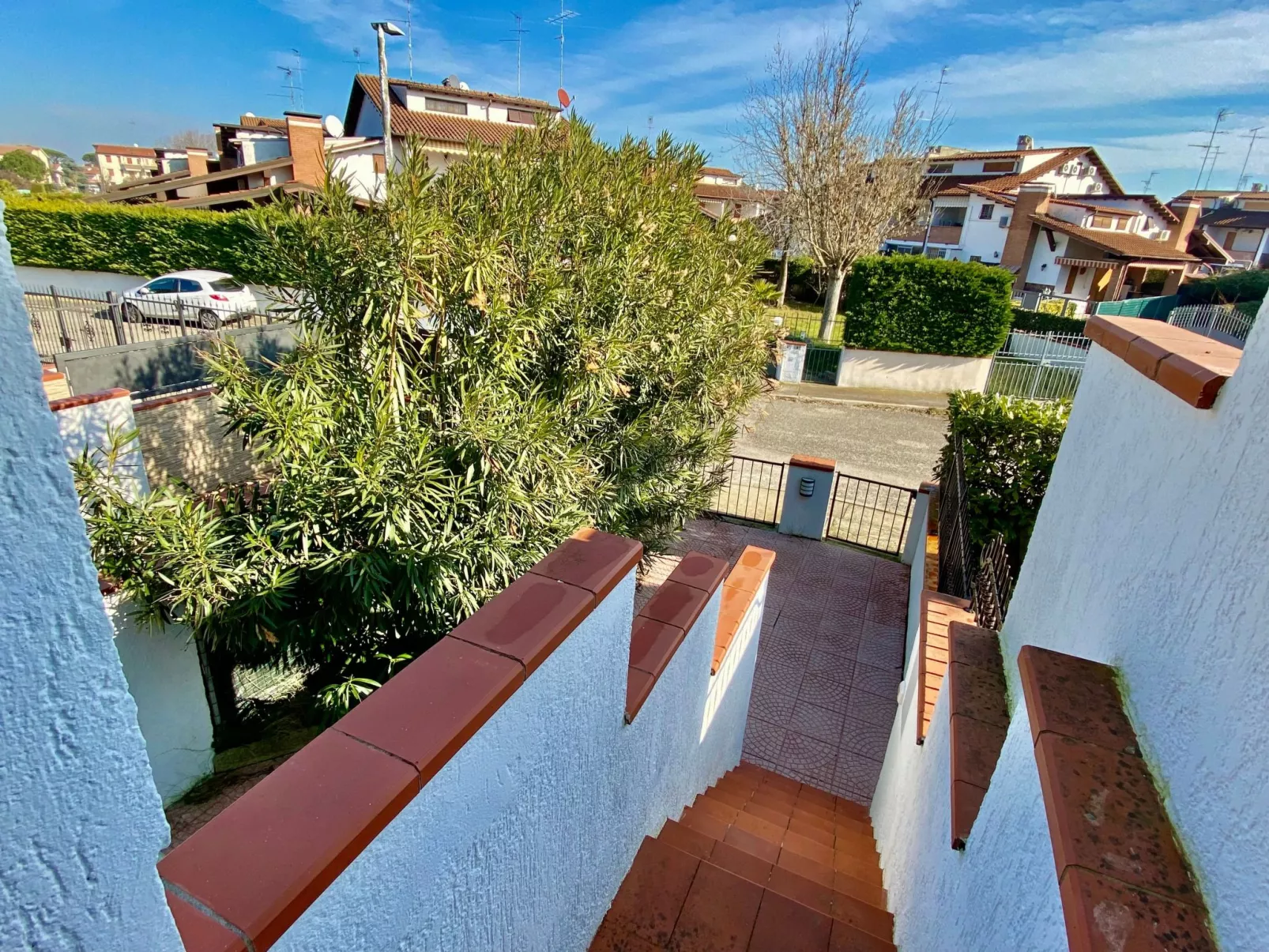 COSTA RICA 9-Outside