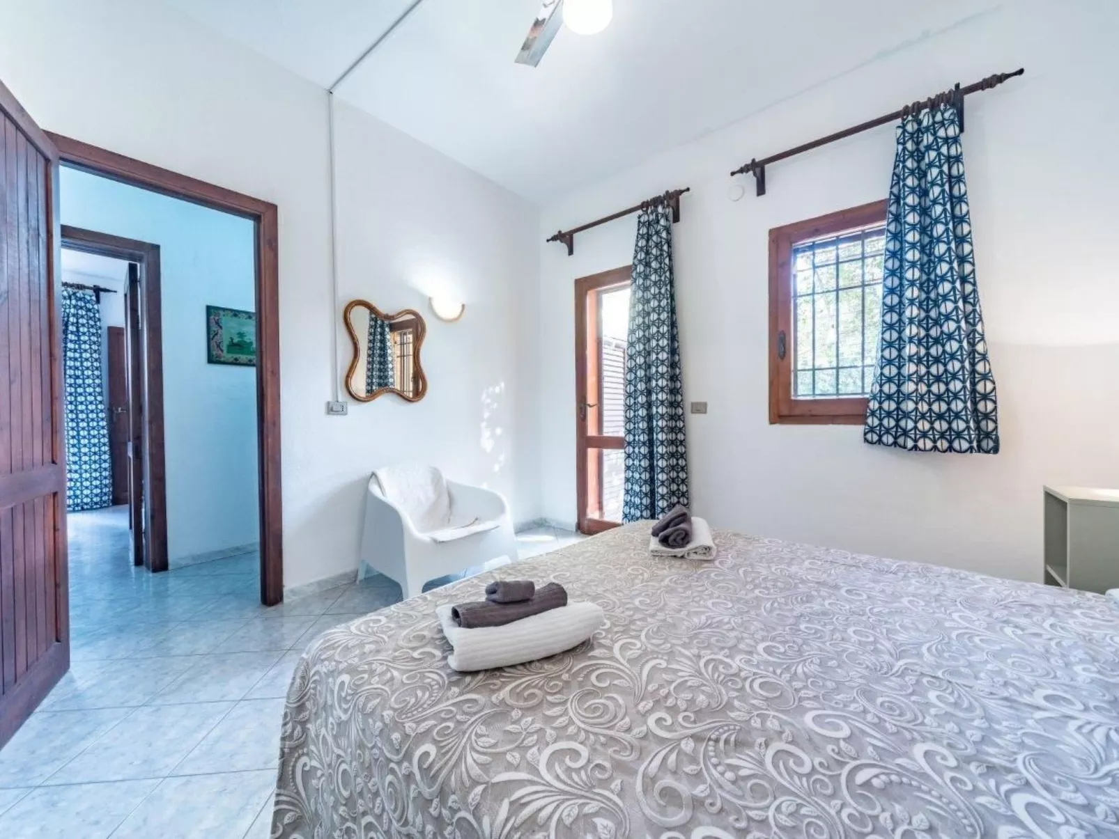 Wohnung in Villa am Meer und mit Meerblick-Image-tags.info