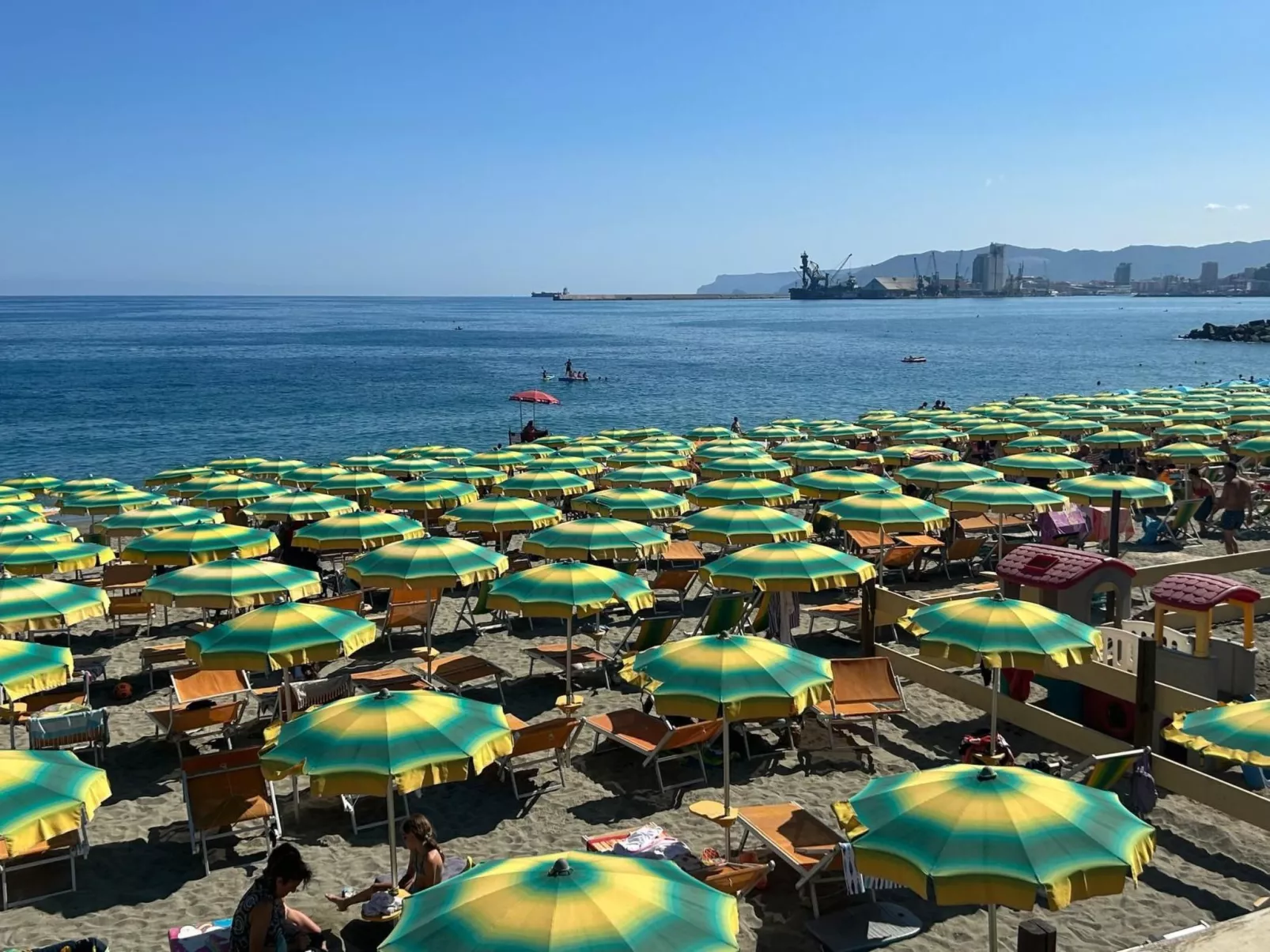 Blue Beach by Holiday World-Image-tags.info