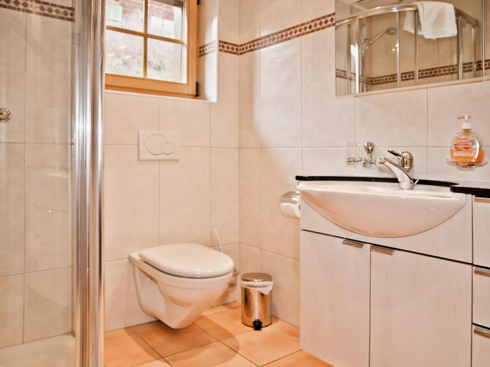 Apartment Bärgrose-Drinnen