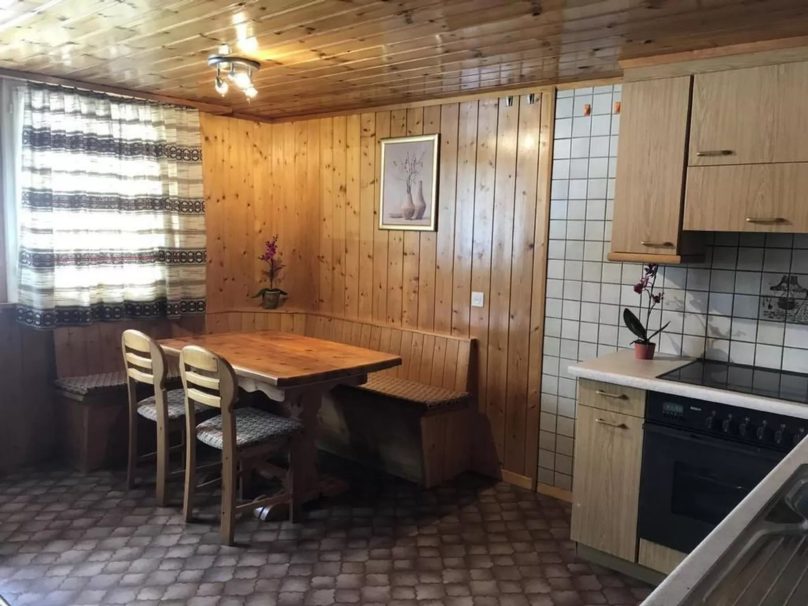 Beim Faulensee 2-Bett Wohnung  1. Stock  West-Inside