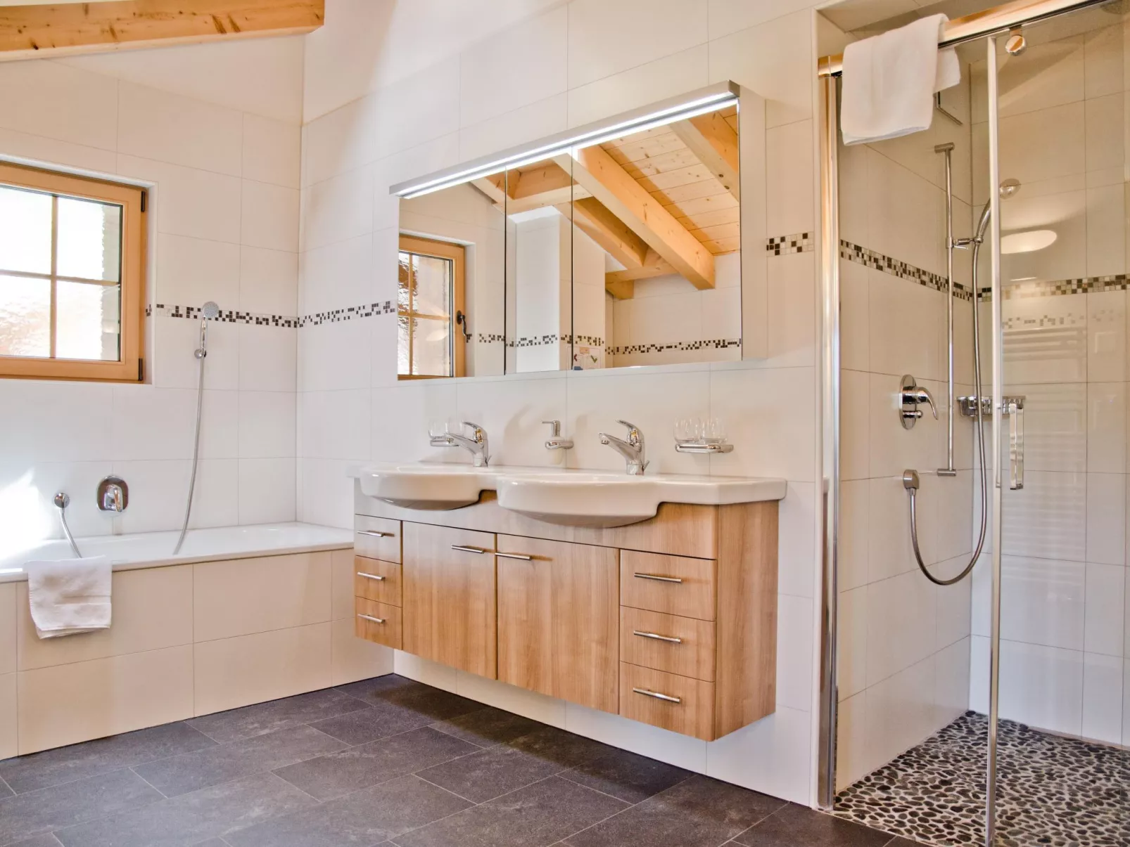 Apartment Bränderli-Inside