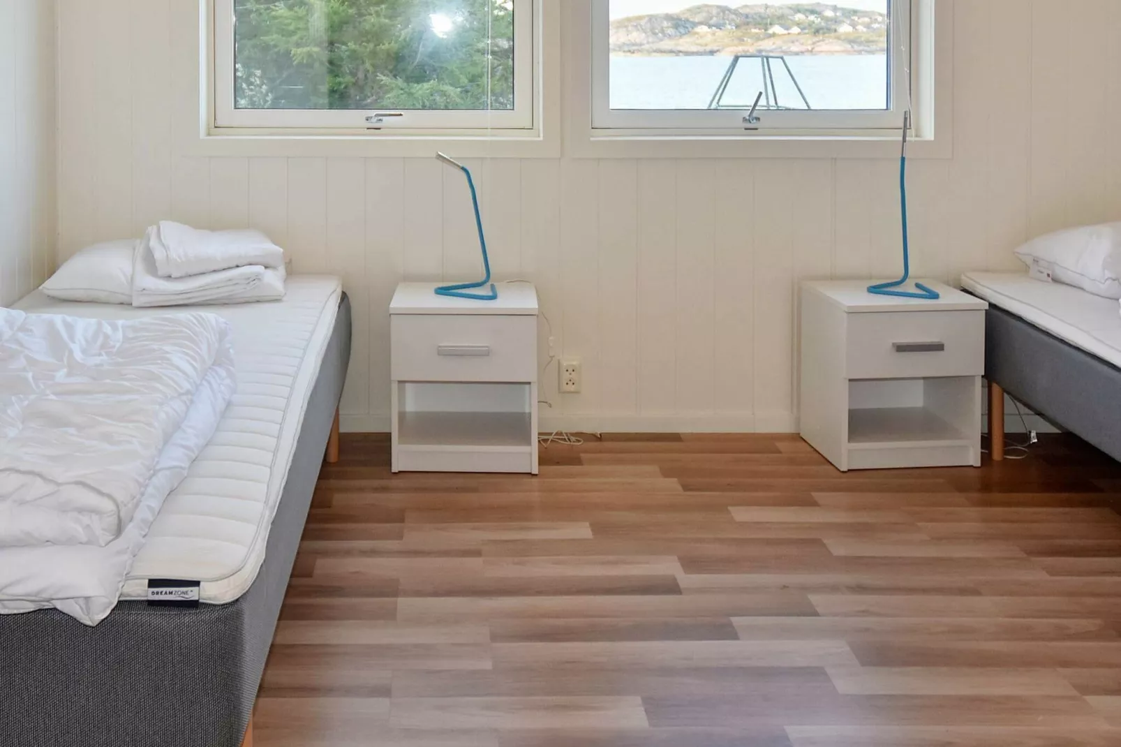60733 - LITEN BOENHET-Indoor