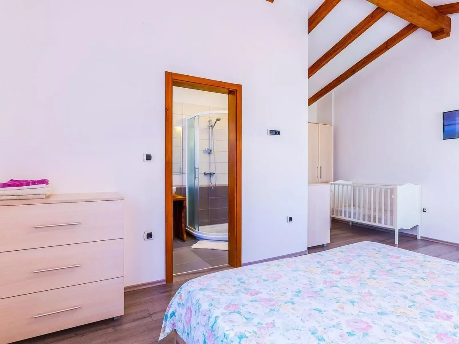 Ferienvilla "Vanja" mit privatem Pool-Drinnen