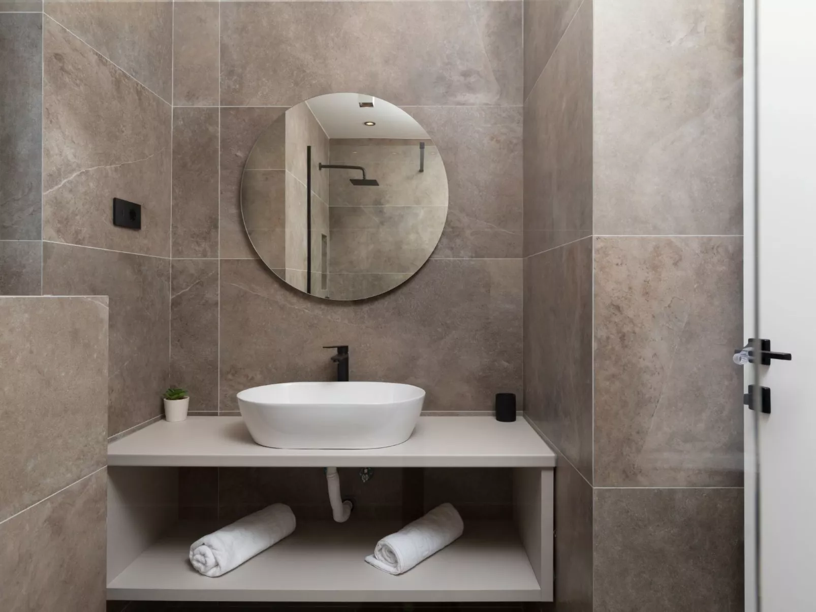 Amore Bijeca - B4-Inside