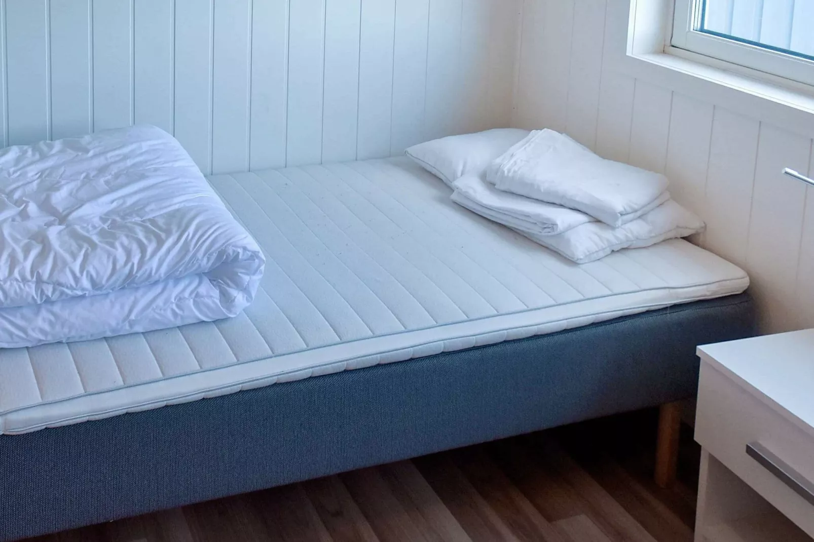 60733 - LITEN BOENHET-Indoor