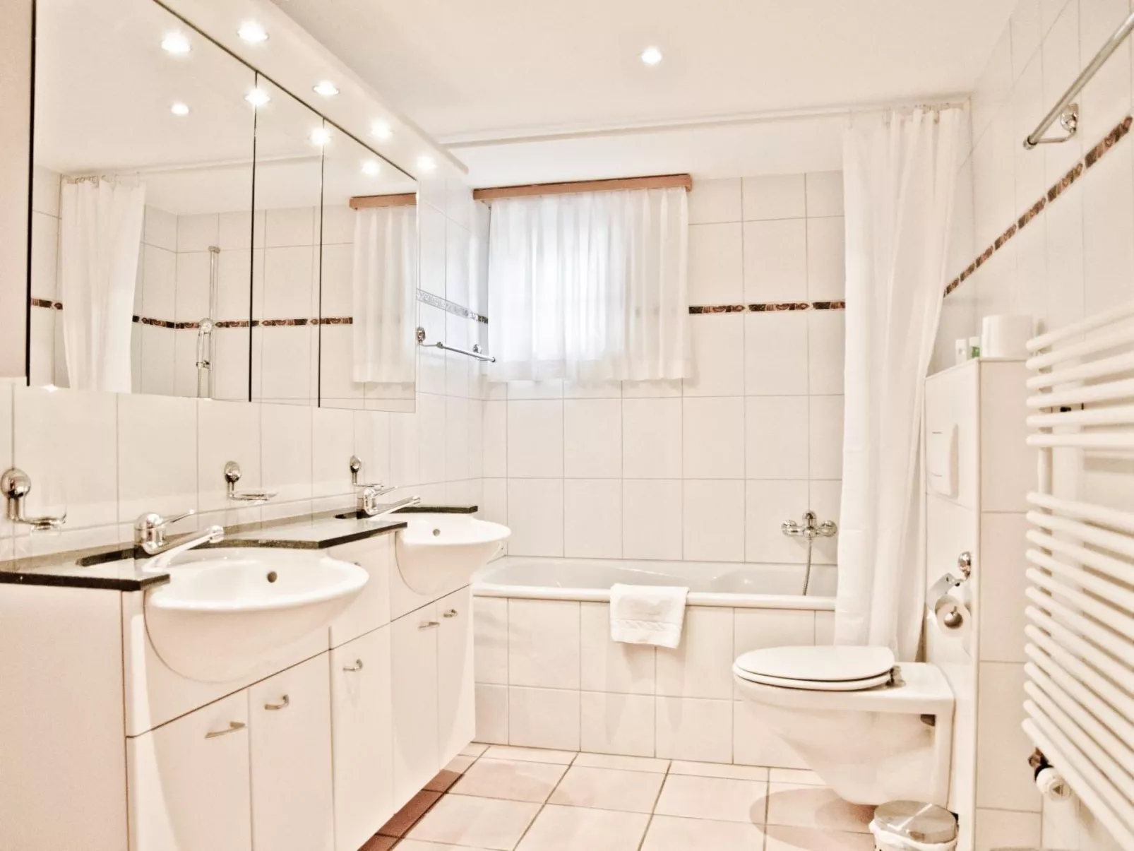 Apartment St. Louis 3.5-Drinnen