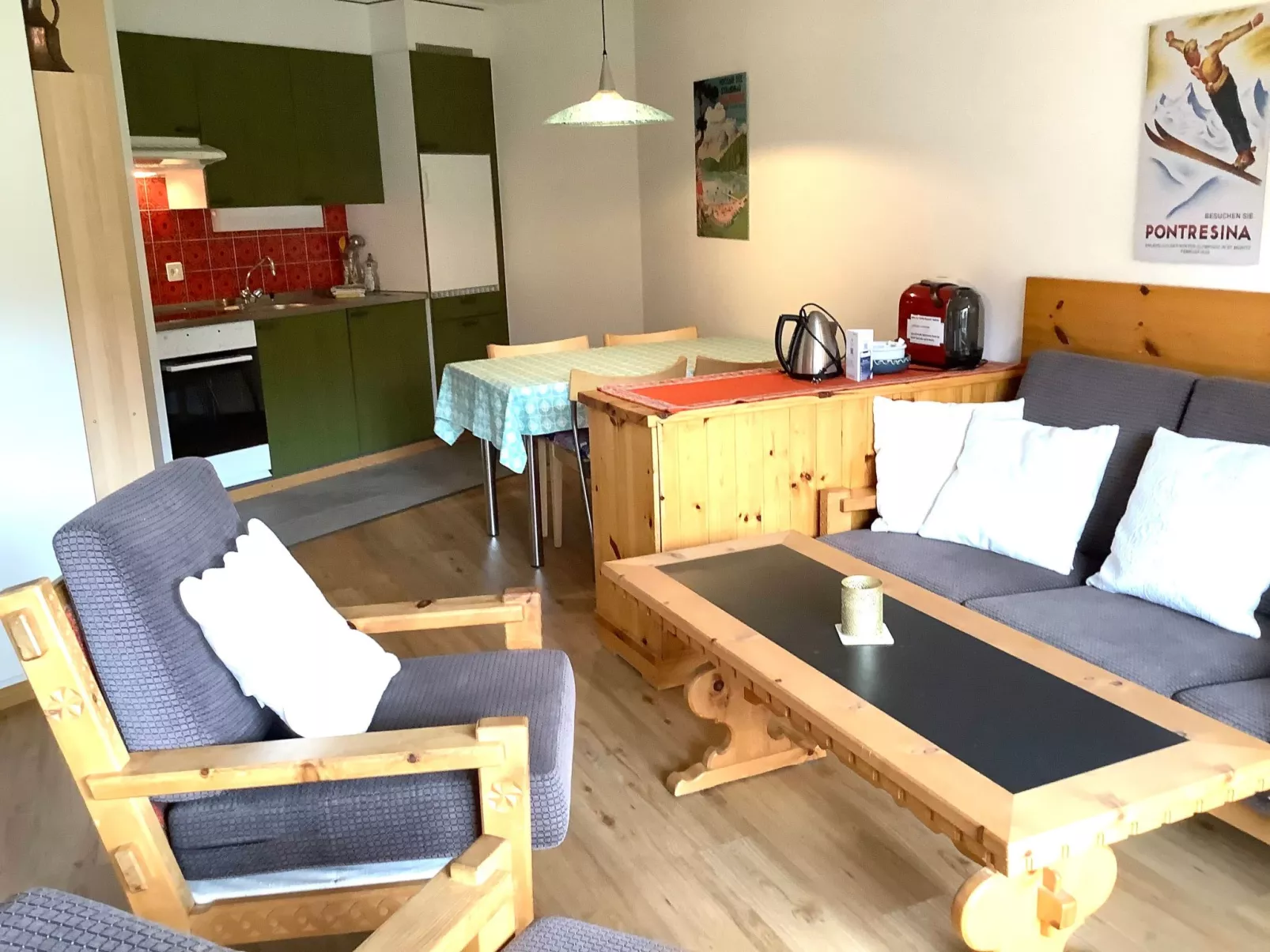 Chesa Azalea 2-Inside