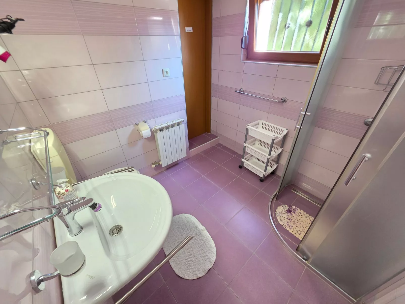 Wohnung mit Terrasse, 150 m vom Sandstrand entfernt-Dedans