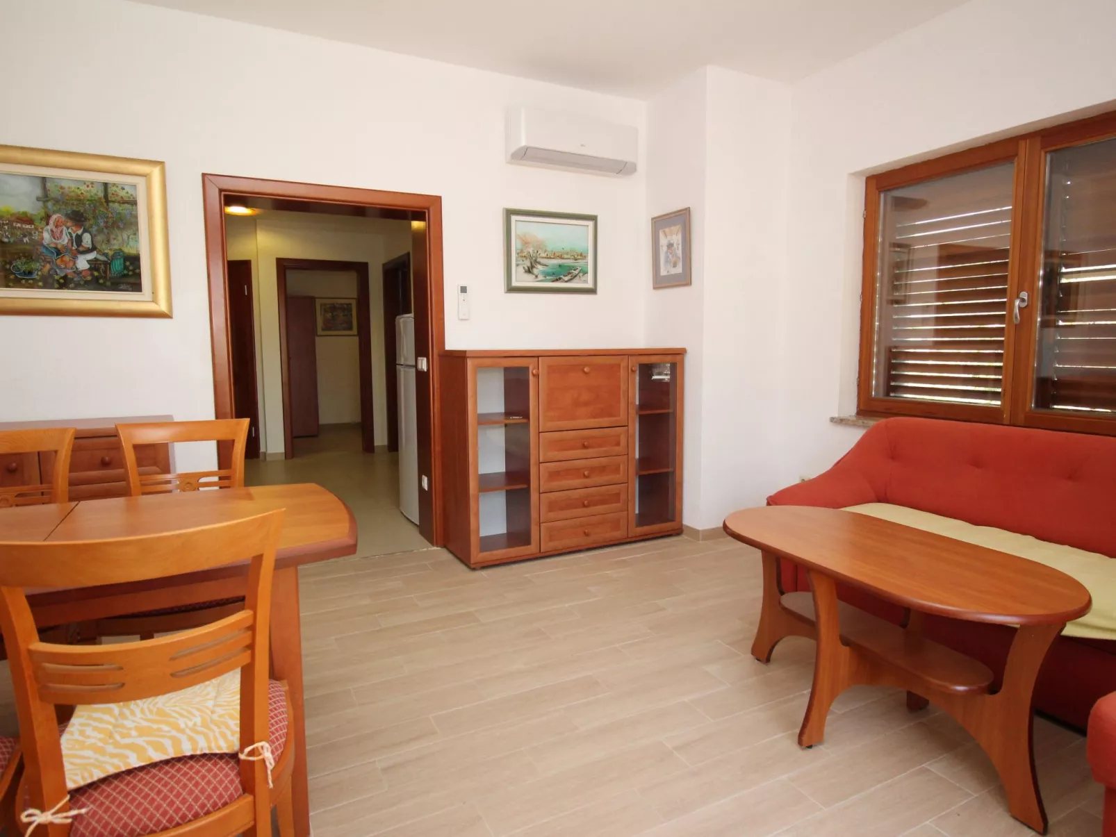 In Baška mit Eigenem Balkon-Dedans