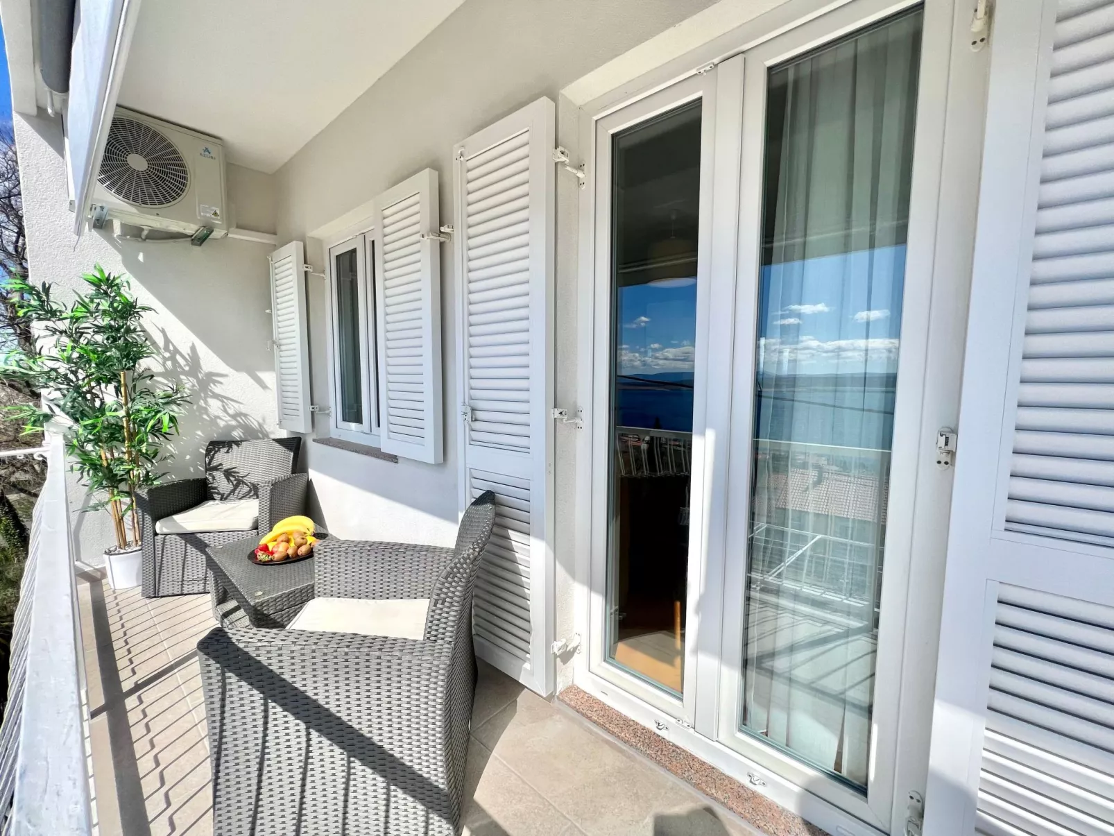 Apartment Frano-Dehors