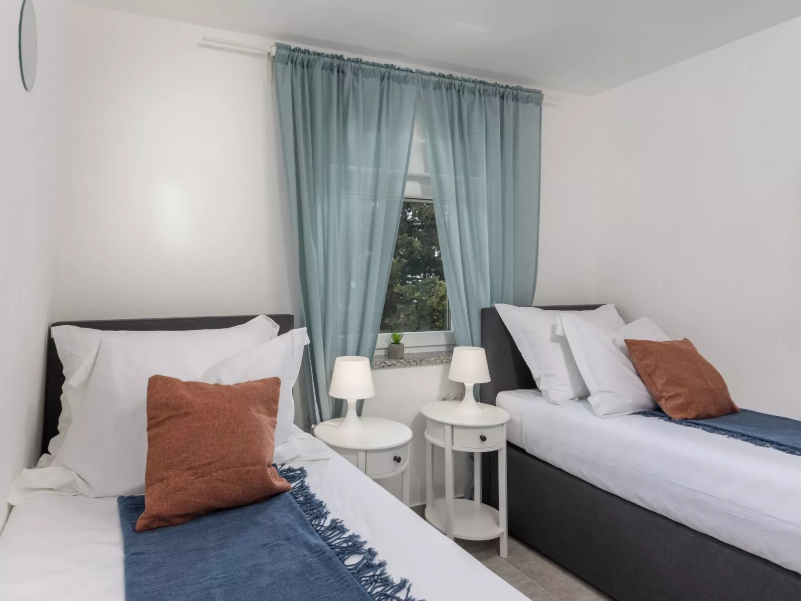 Modernes Apartment in Crikvenica mit Gemeinschaftspool-Drinnen