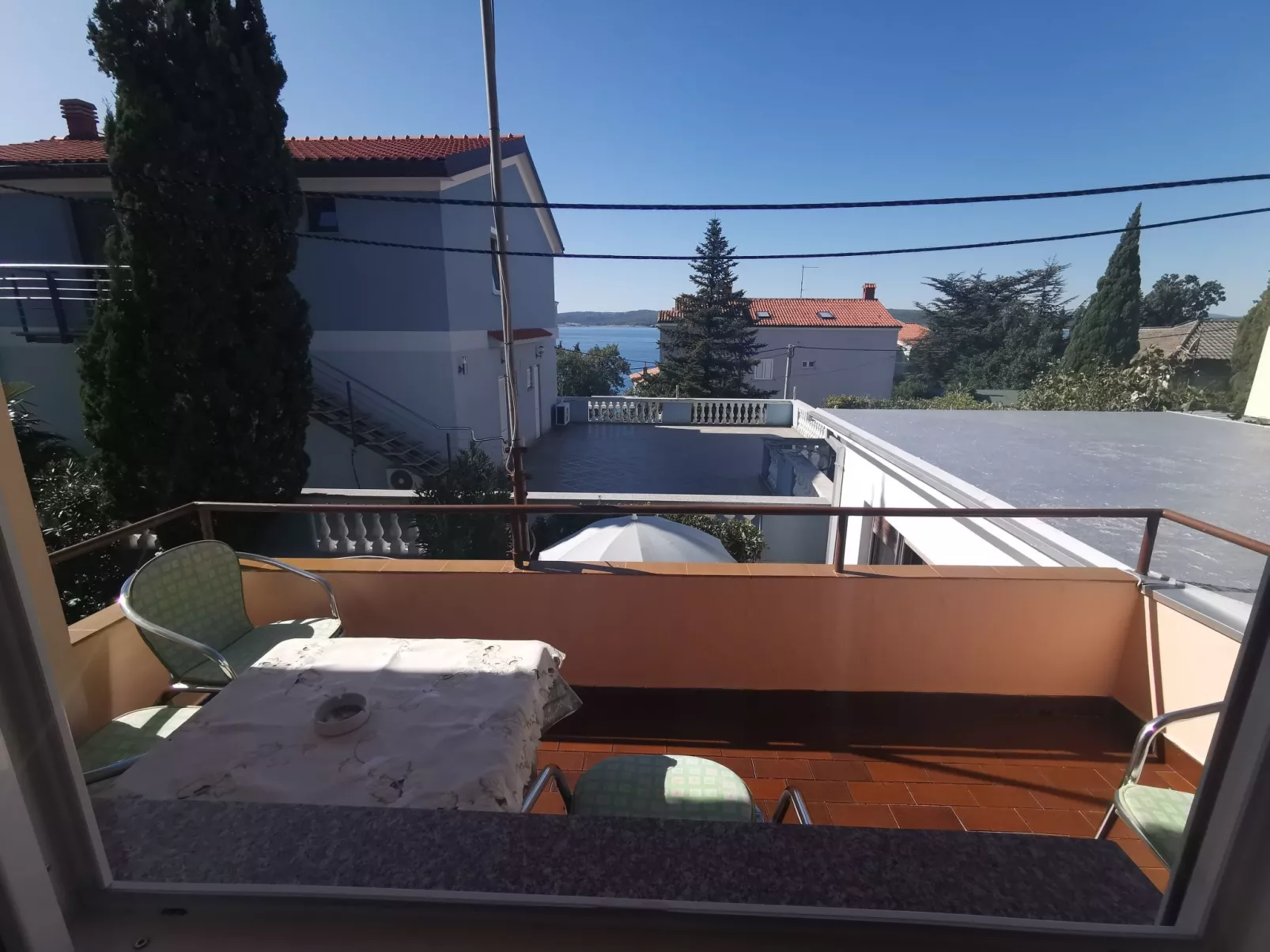 Wohnung für 7 Personen, 100m vom Strand-Outside