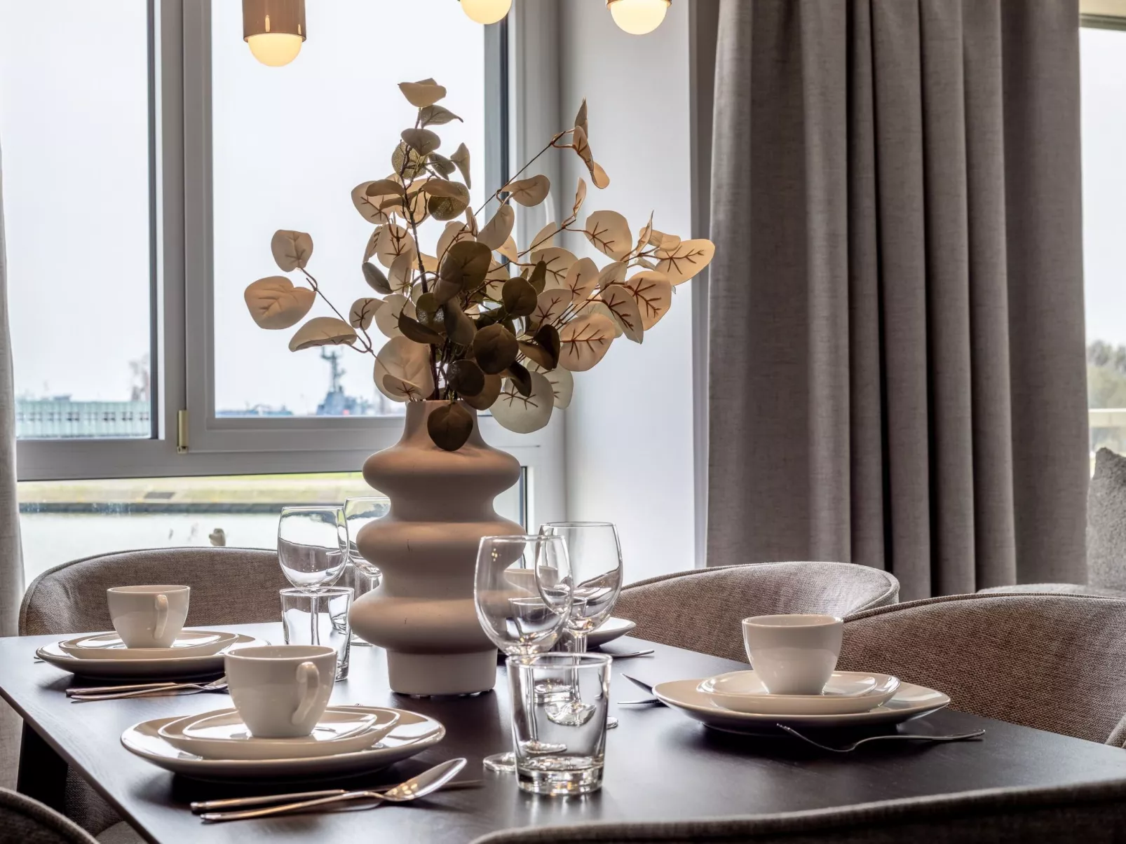 Concha mit Blick auf den Hafen-Dedans