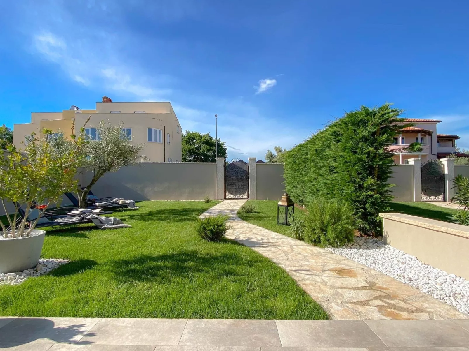 Mit Privatpool für 6 Personen ca. 105 m&sup2; in Bužinija, Adriaküste Kroatien-Image-tags.info