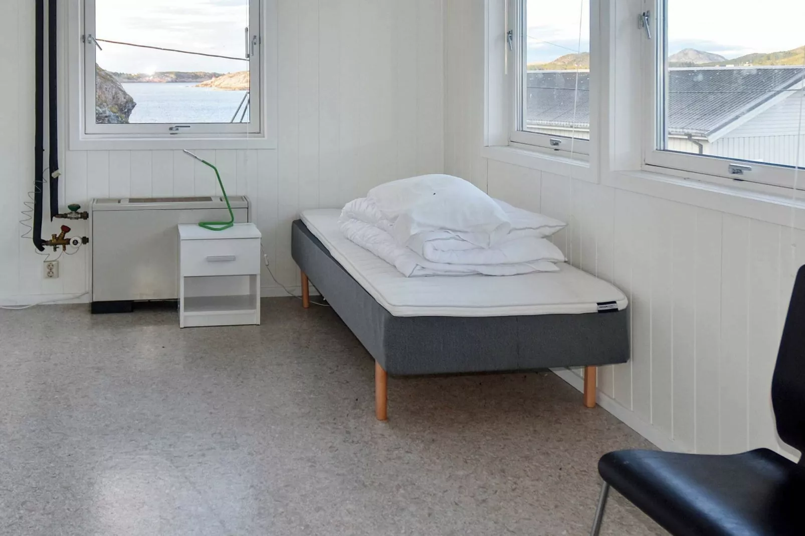 60733 - LITEN BOENHET-Indoor
