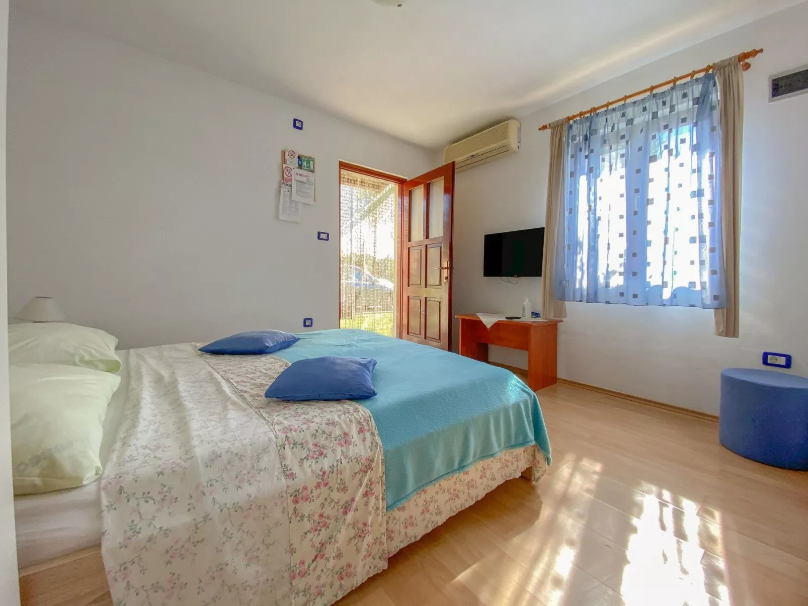 Für 2 Personen ca. 20 m&sup2; in Novigrad, Adriaküste Kroatien (Westküste von I-Inside
