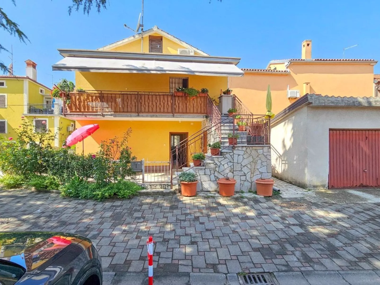 Wohnung in der Altstadt mit Terrasse und Parkplatz-Outside
