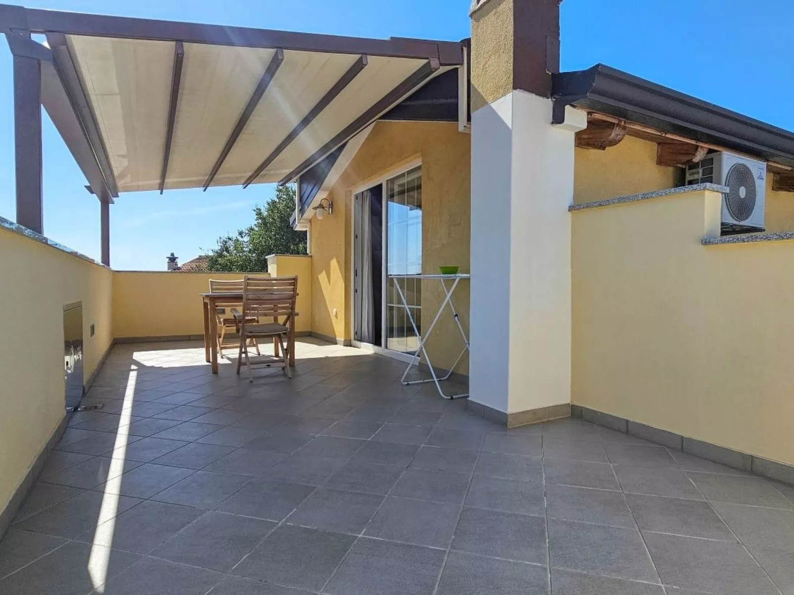 Wohnung "Viviana" mit Blick auf das Wasser-Dehors