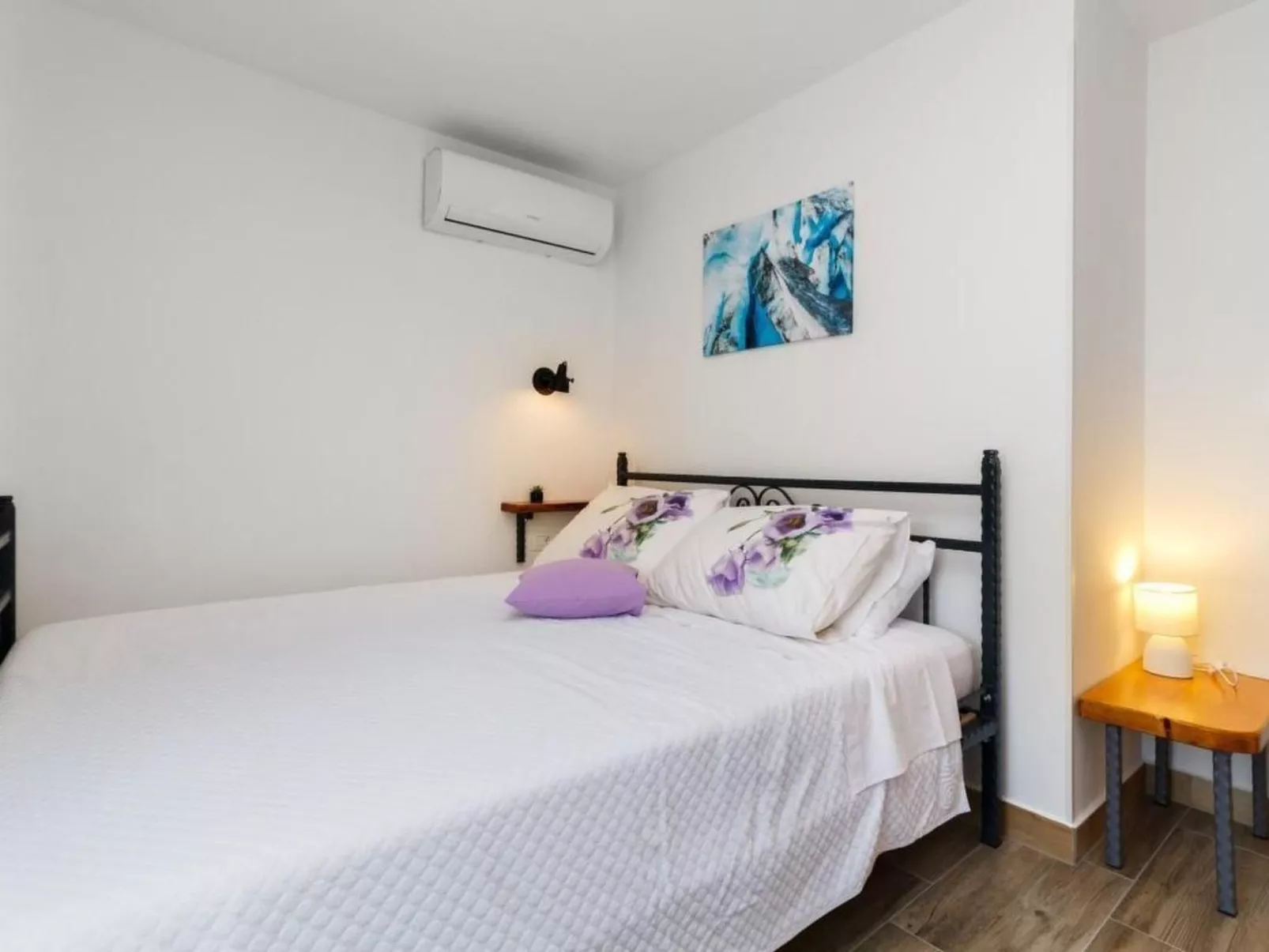 "Villa Zoro"-Image-tags.info