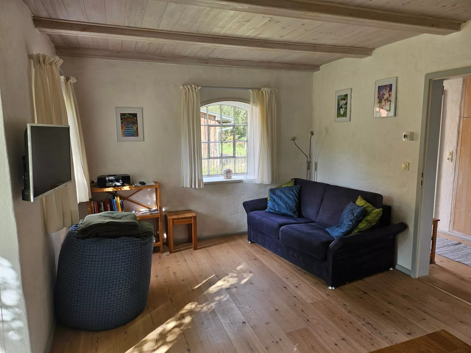 Gutshofambiente 1-Drinnen