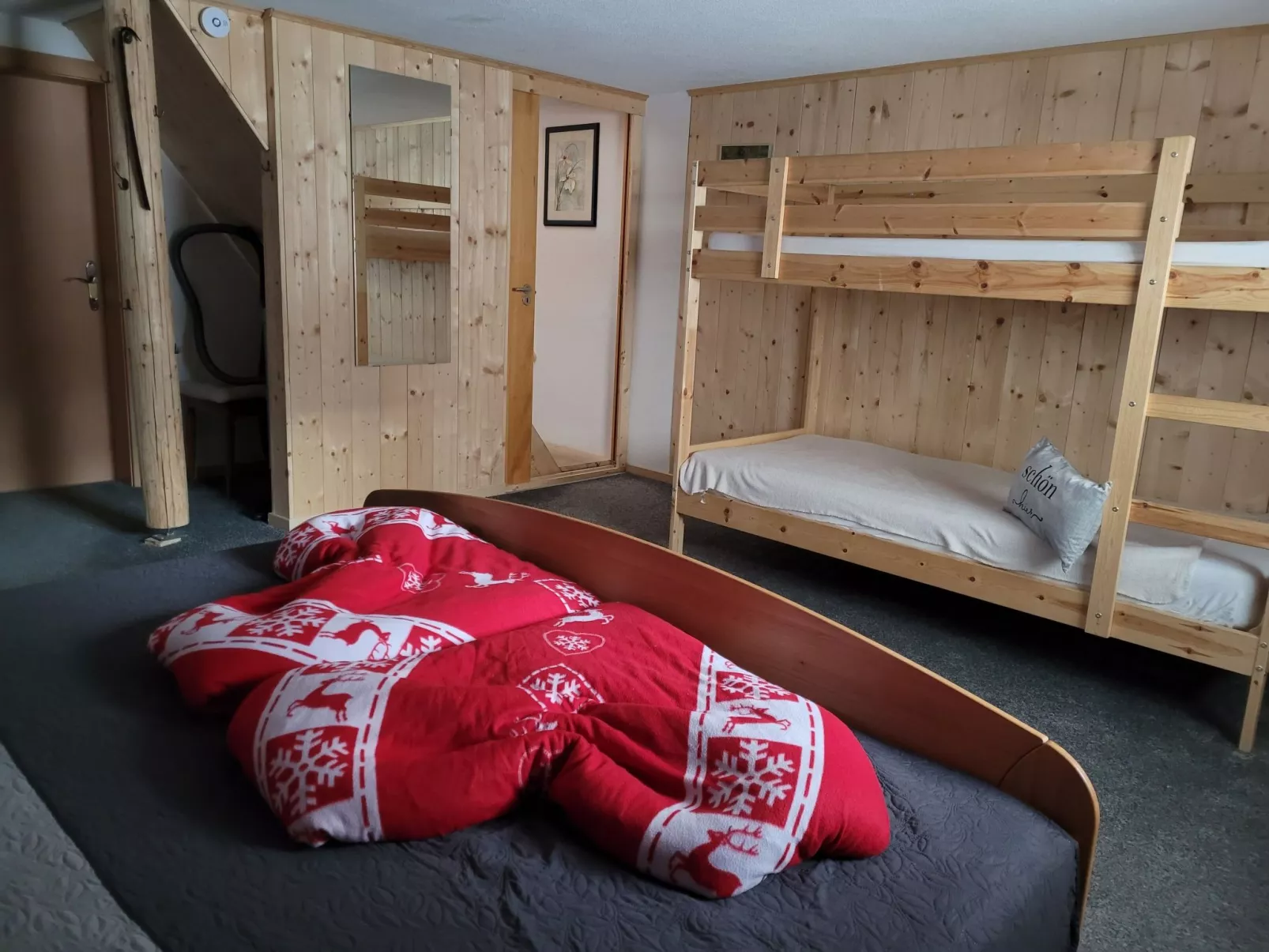 Bergwiese mit Balkon-Inside