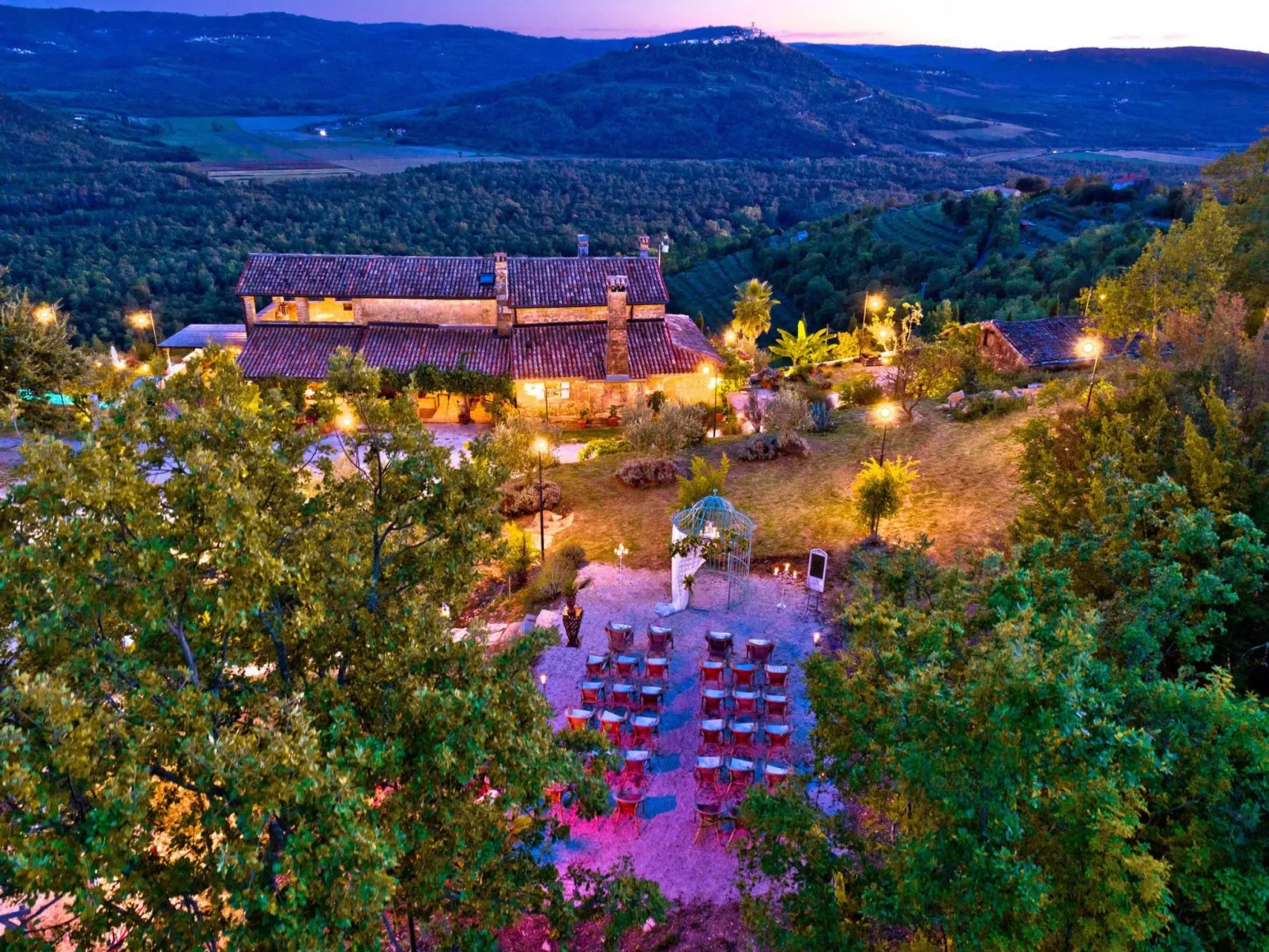 Tolle Villa Sancta Maria Motovun mit Pool-Image-tags.info