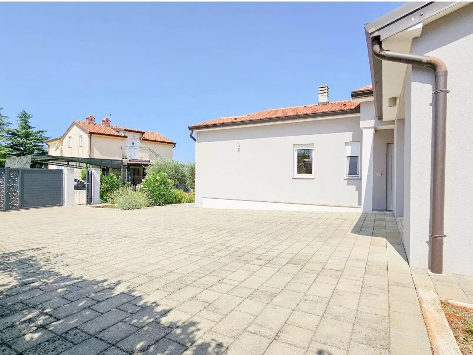 "Villa Pavlovic" mit Garten und Grill-Draußen