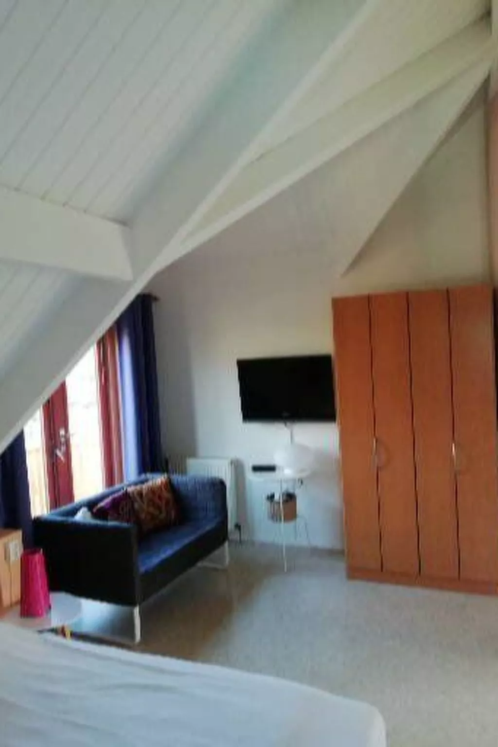 Einmalige, ruhige Ferienvilla im Grünen-Dedans