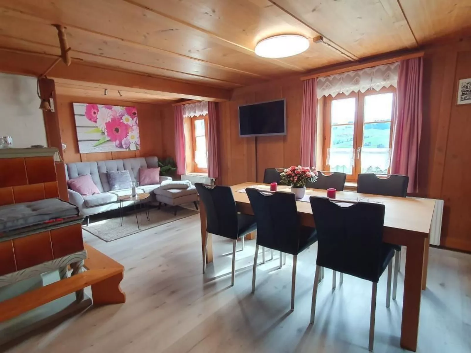 In einem heimeligen Berner-Stöckli-Inside