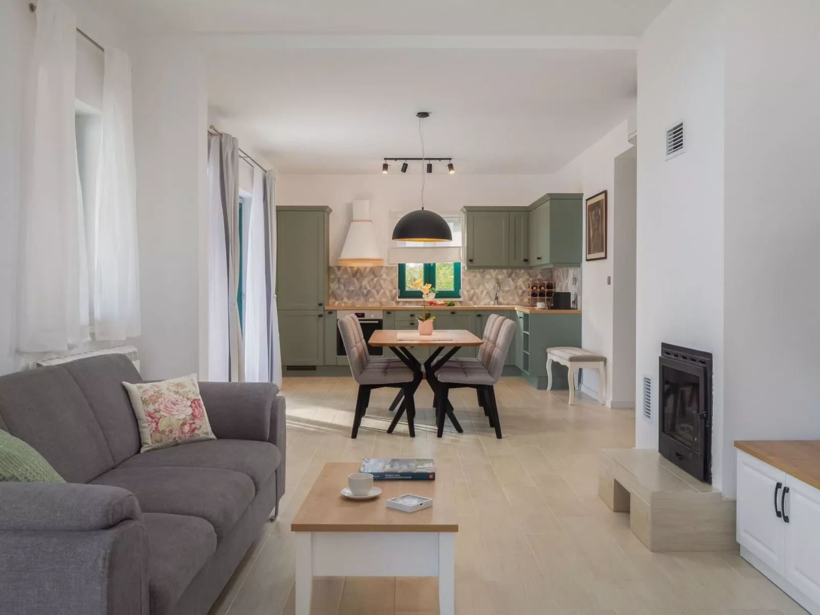 Haus für 11 Personen und 1 Kind in Razvode-Dedans