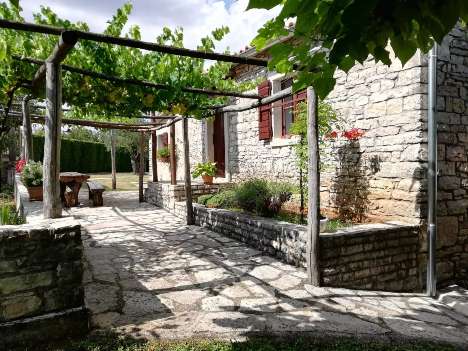 Steinferienhaus Maria-Outside