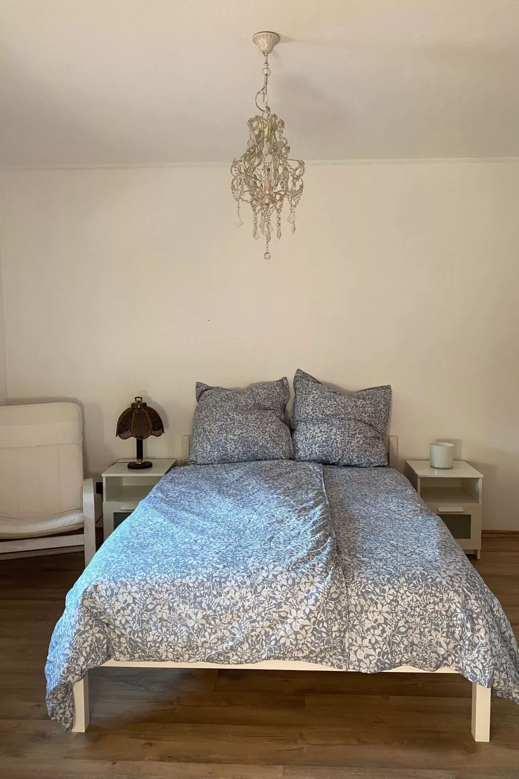 Appartement mit Balkon-Drinnen