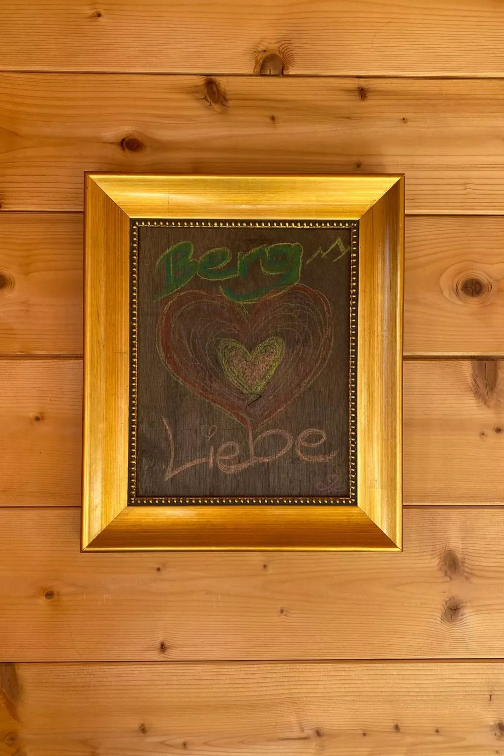 Berghütte mit Blick auf die Berge-Inside