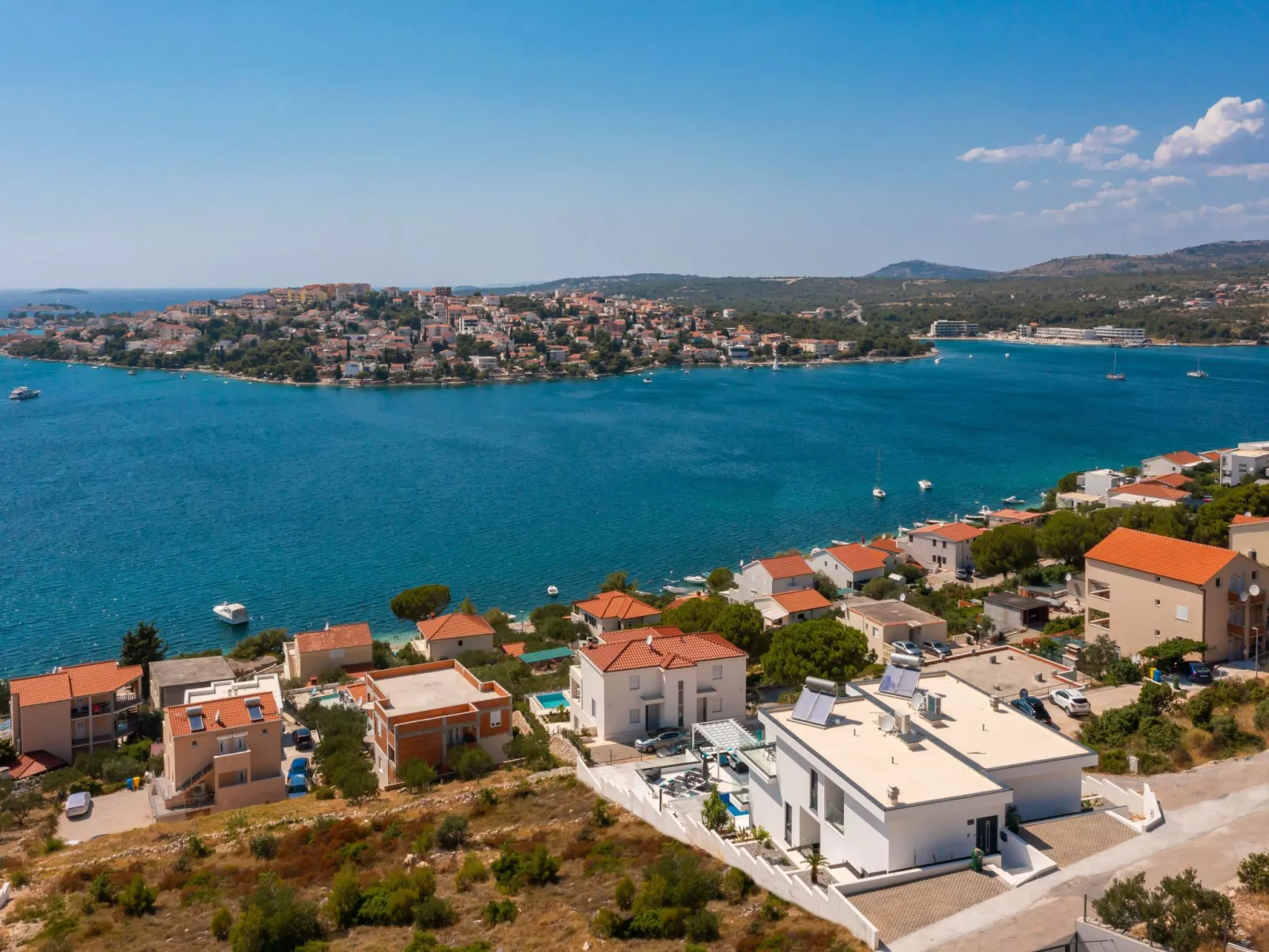 In Dvornica mit Privatem Pool-Outside