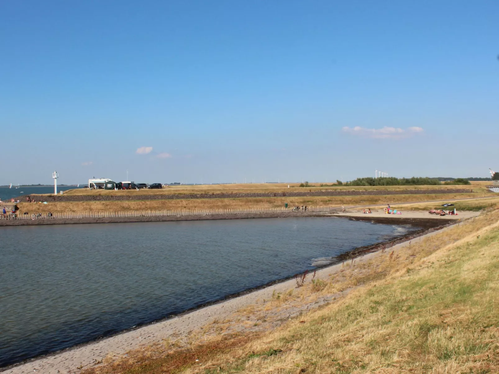 "Buurtweg221" mit Schwimmbad-Draußen