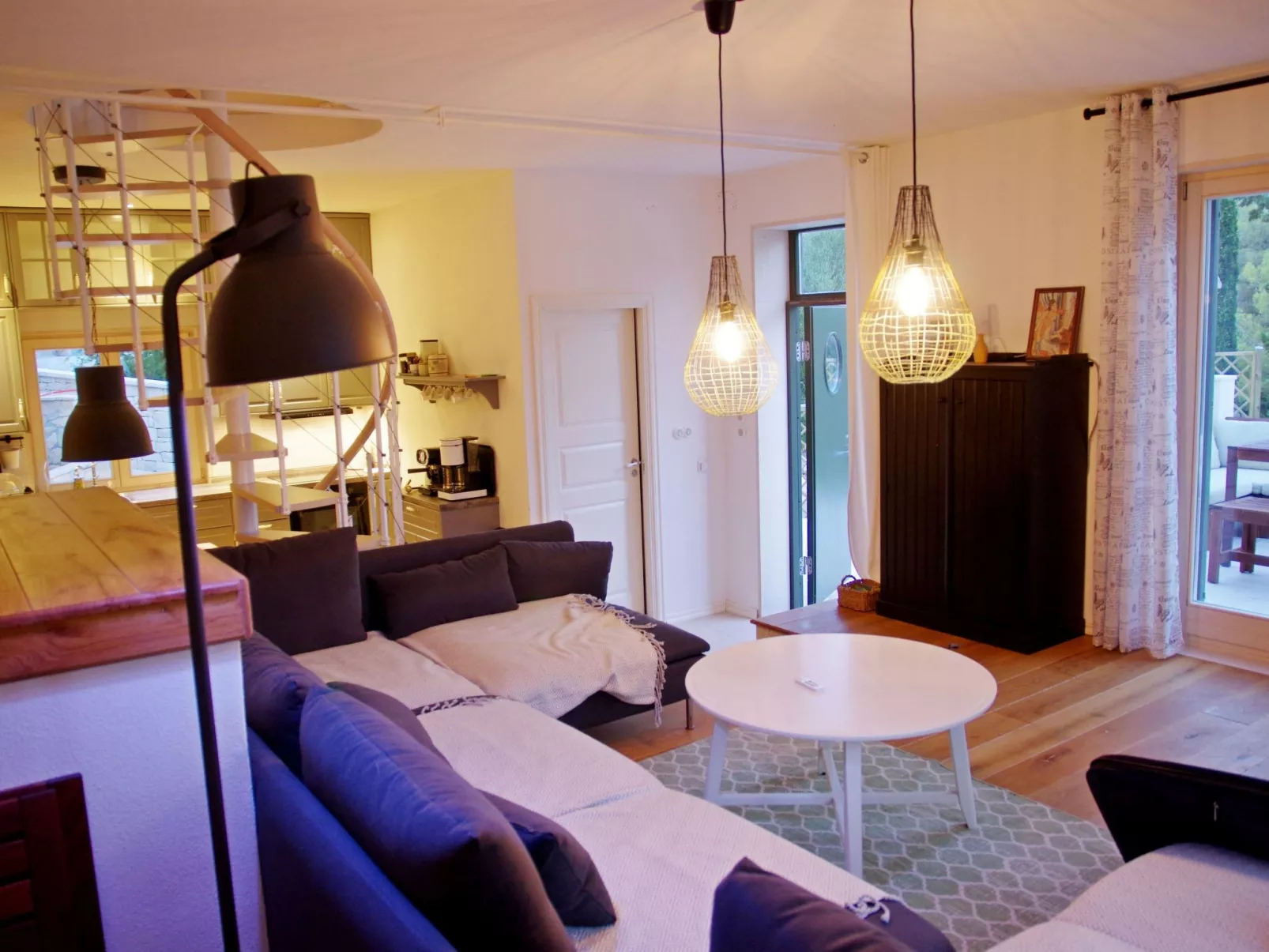 Schönes Ferienhaus mit privatem Pool-Inside