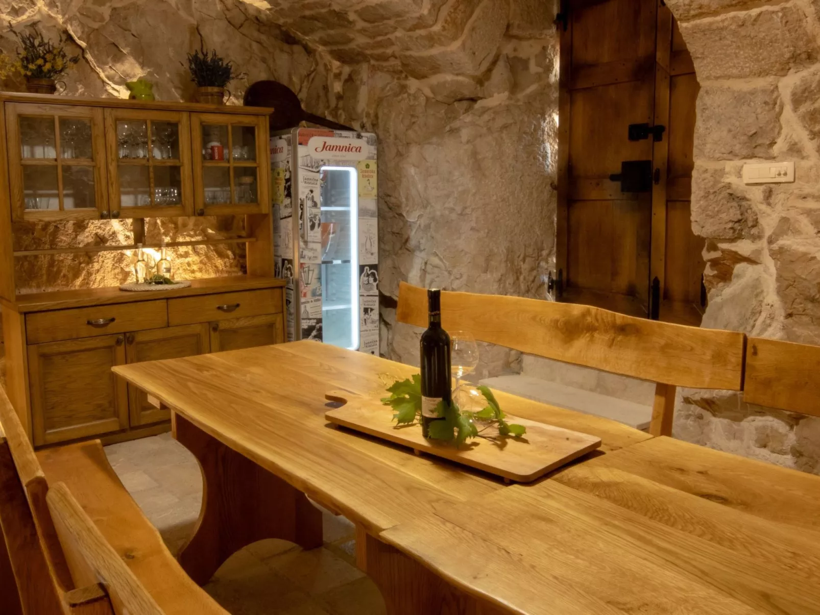 Stipanovi Dvori mit Bergblick-Inside