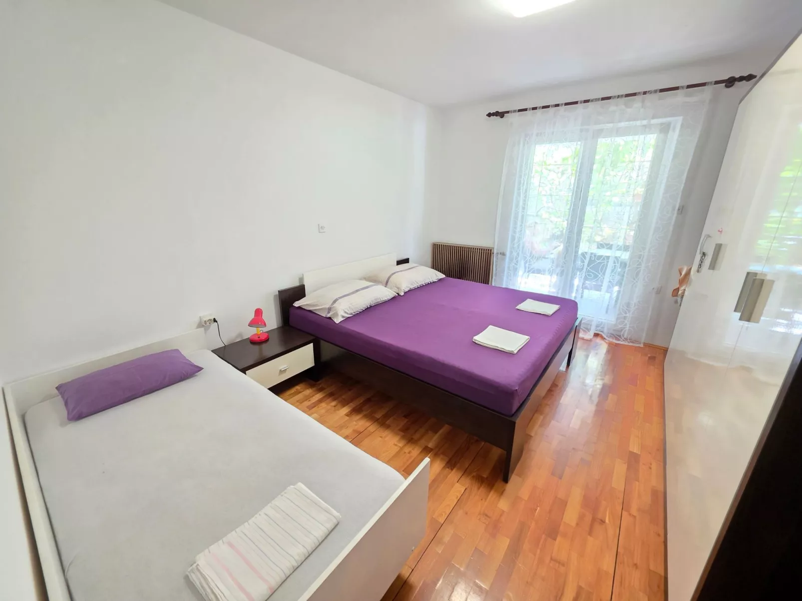 Wohnung im Erdgeschoss mit Terrasse und Grill-Inside