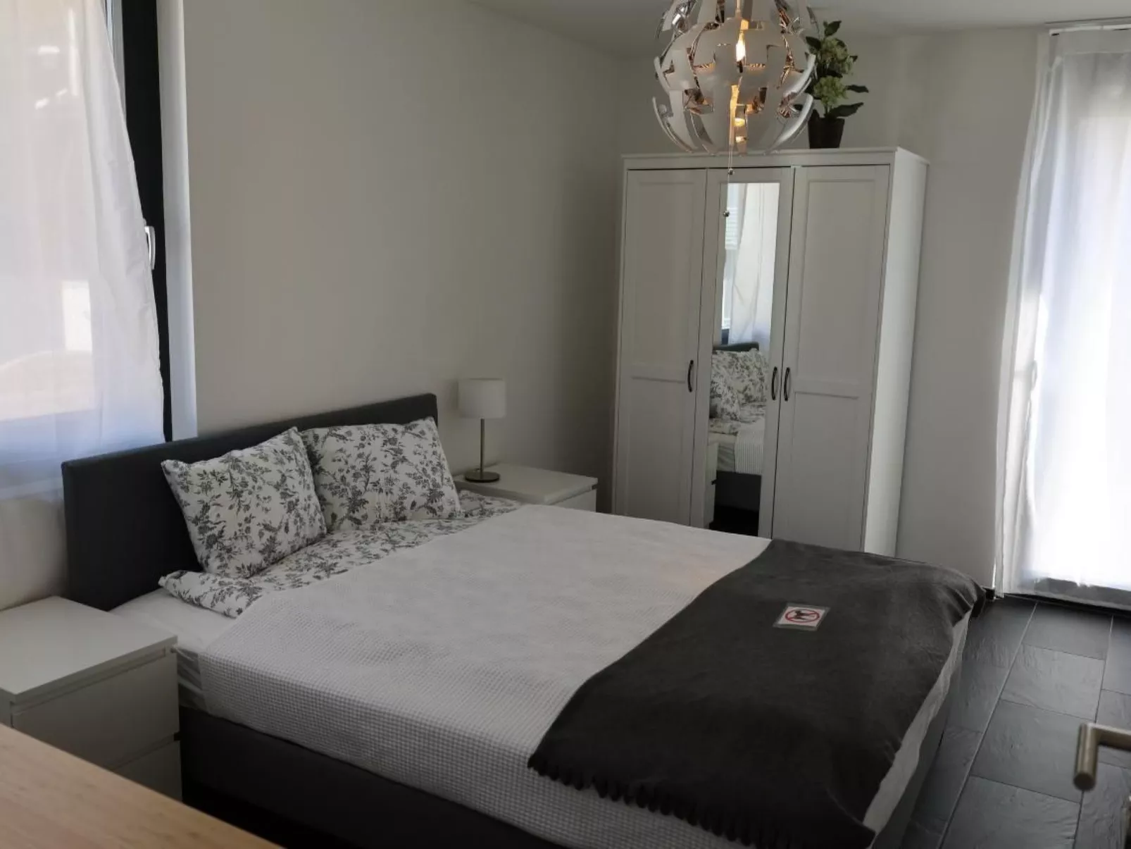 Villa am See-Drinnen