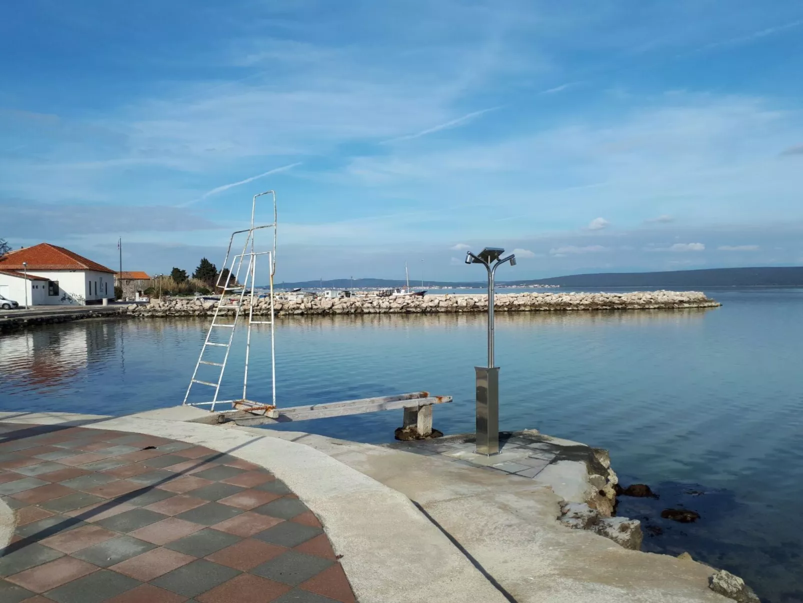 In Dobropoljana mit Freiterrasse-Outside