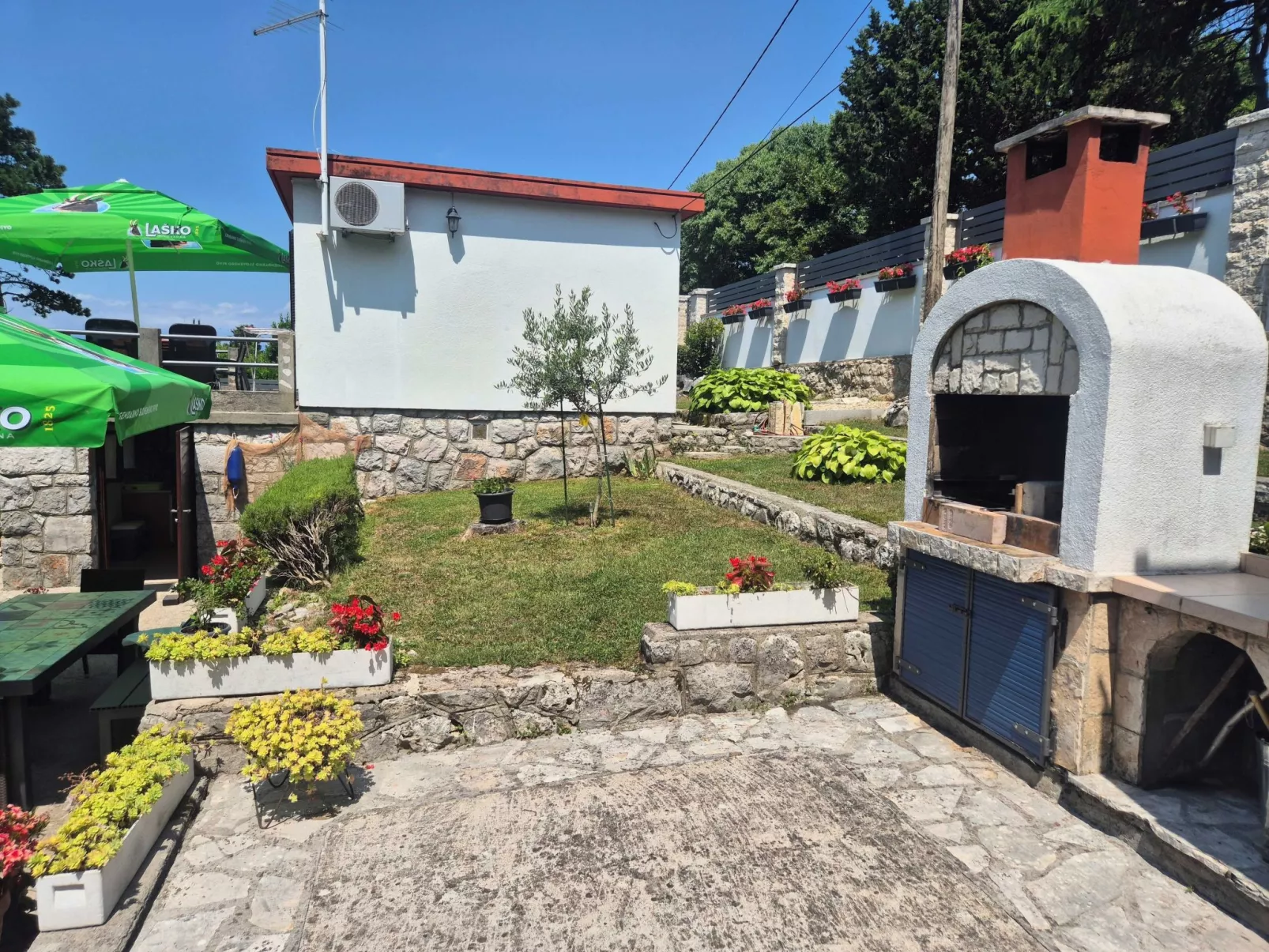 Gemütliches kleines schönes Haus für max. 4 Personen-Draußen