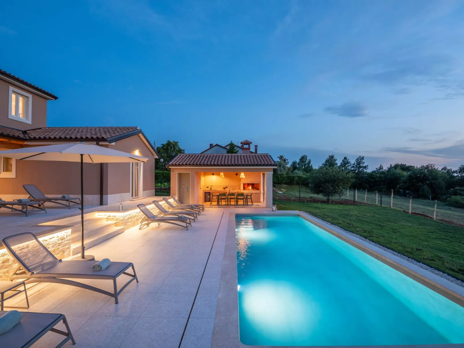 Villa Sentiero-Draußen