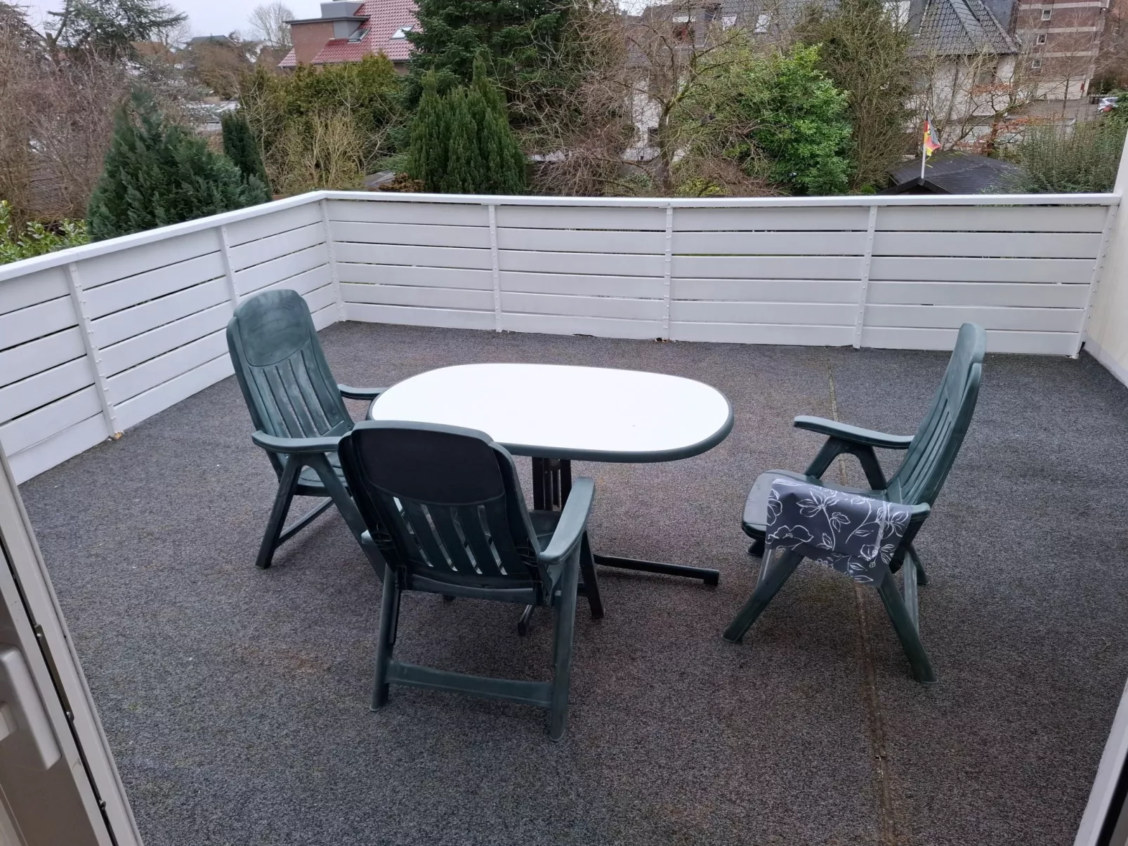 Private Ferienwohnung in Nordenham, großer Balkon-Draußen