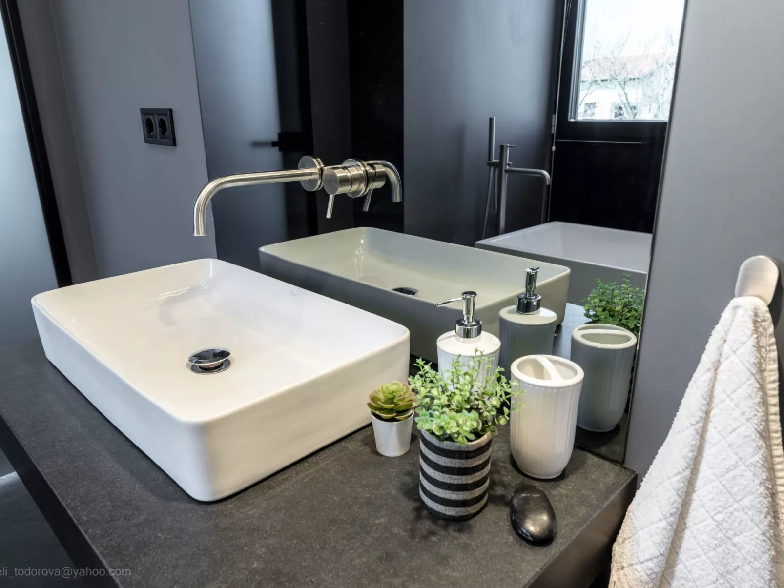 Exklusive Villa mit Swimmingpool und Whirlpool-Drinnen