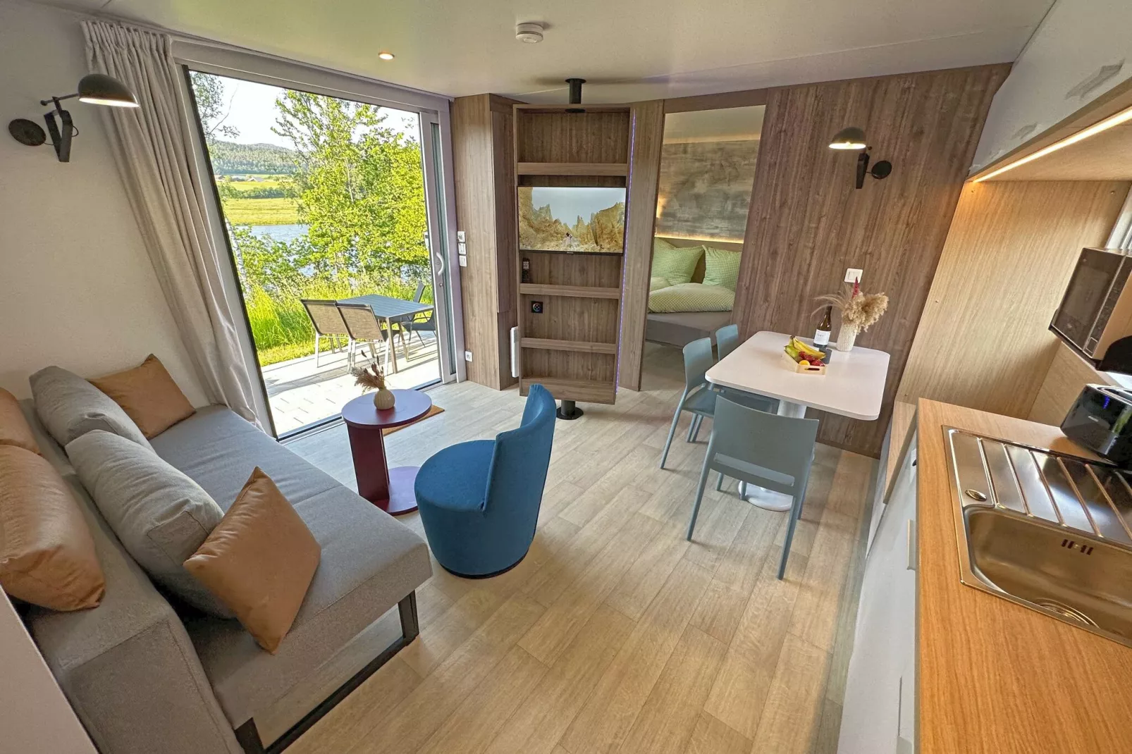 FERIENDORF SEEBLICK - Tiny Chalet am Eixendorfer See-Dining room