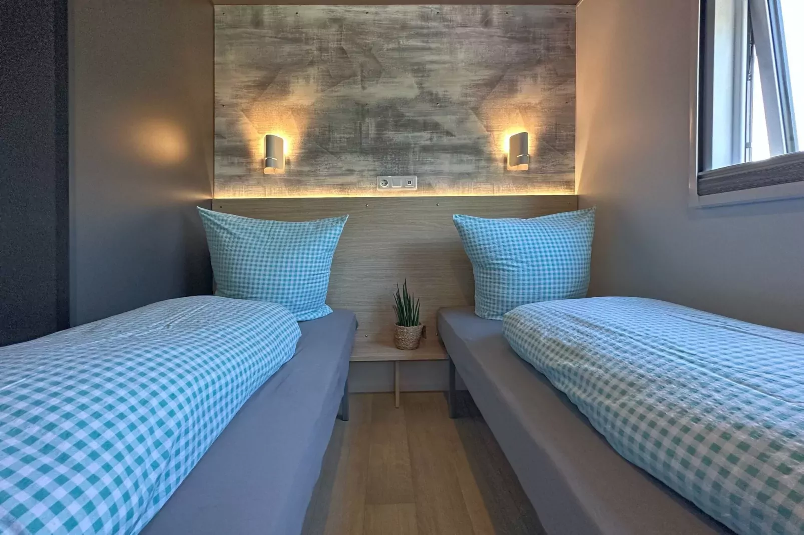 FERIENDORF SEEBLICK - Tiny Chalet am Eixendorfer See-Bedroom